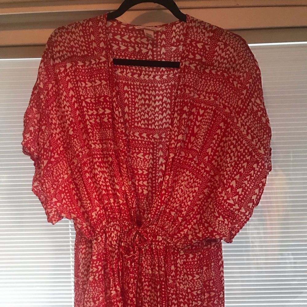 Victorias Secret Heart Print Wrap OS ❤️